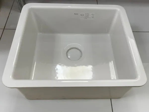 Sinks M404